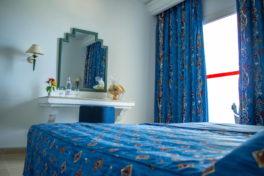 Hotel Dreams Beach 11/37