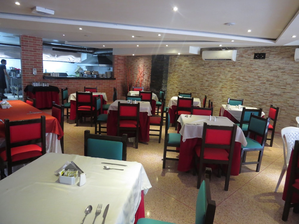 Hotel Leon Dorado 20/27