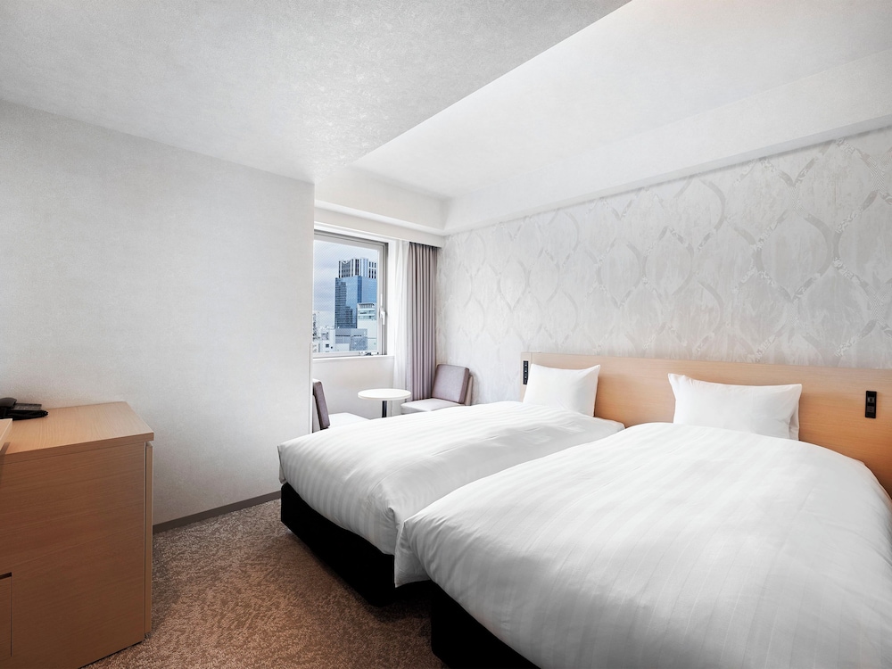 Light, Single, Twin Beds, Smoking