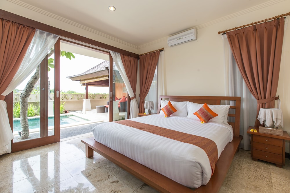 3 BEDROOMS, VILLA, PRIVATE POOL
