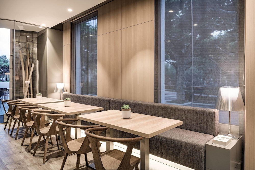AC Hotel Burgos by Marriott 44/51