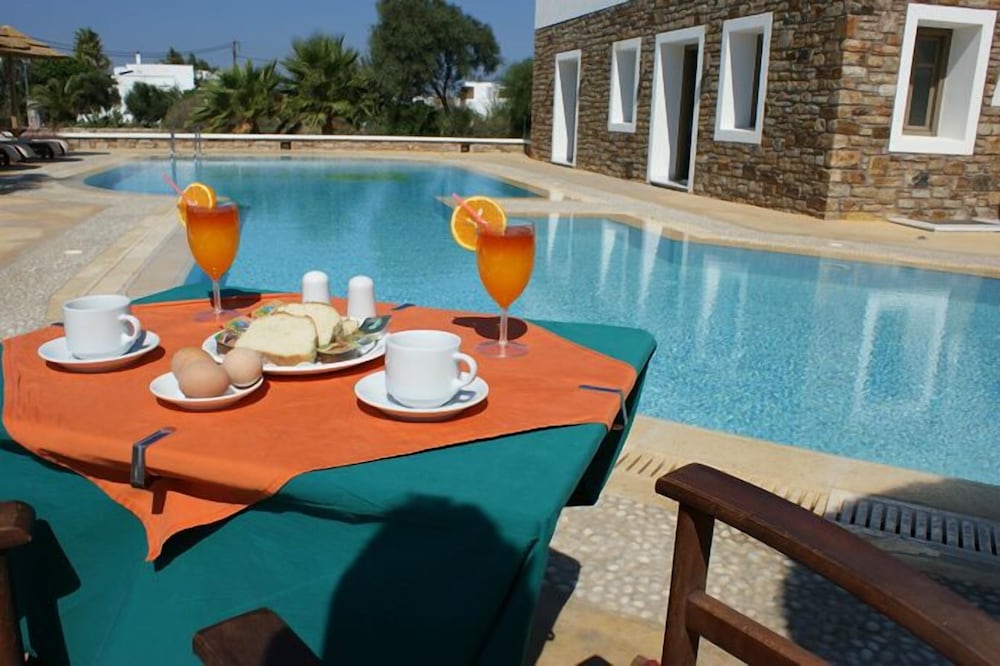 Plaka Hotel II 34/46
