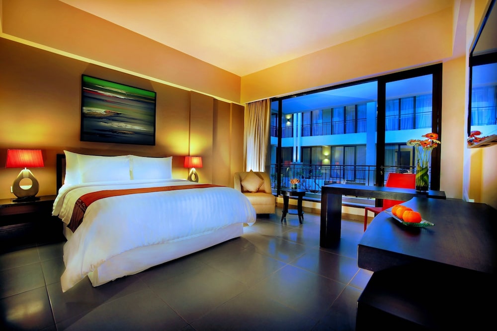 100 Sunset Hotel Kuta 26/66