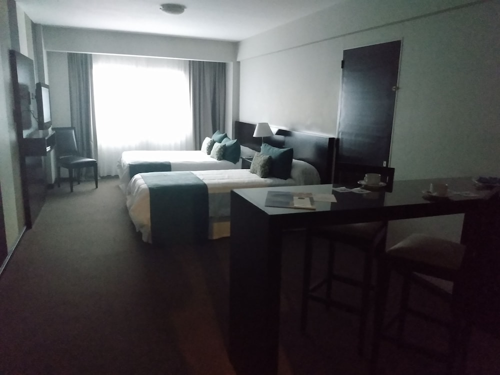 Plaza Real Suites Hotel 47/59
