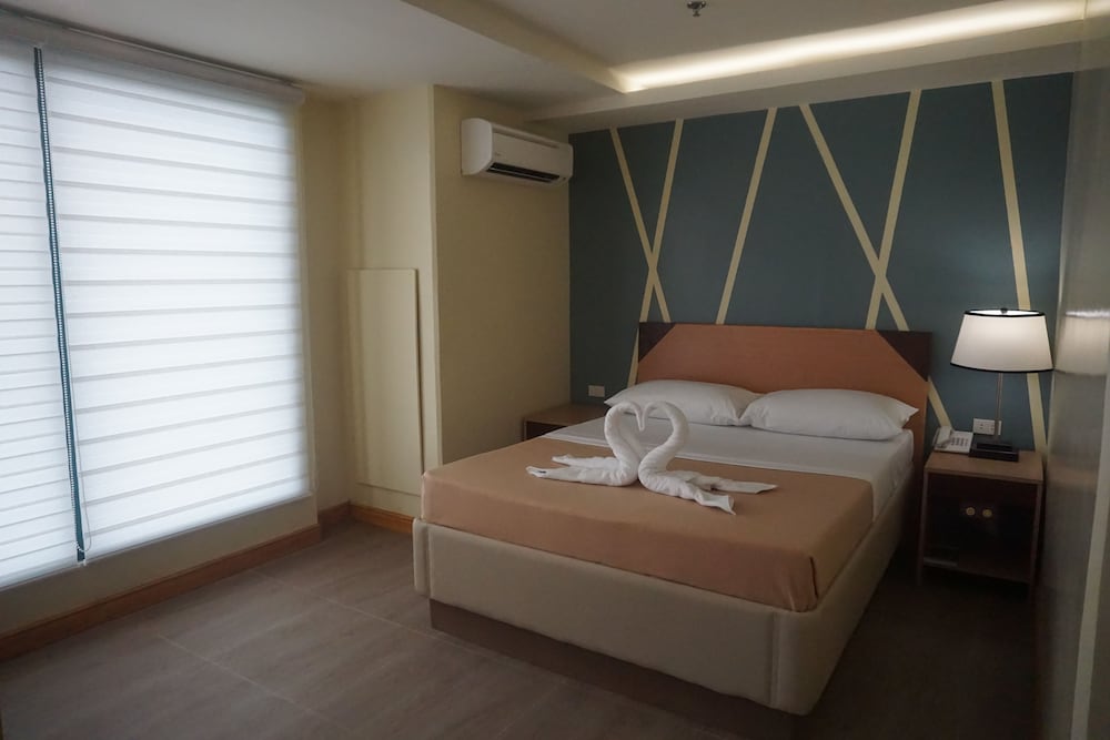 New Dawn Hotel Plus 29/79