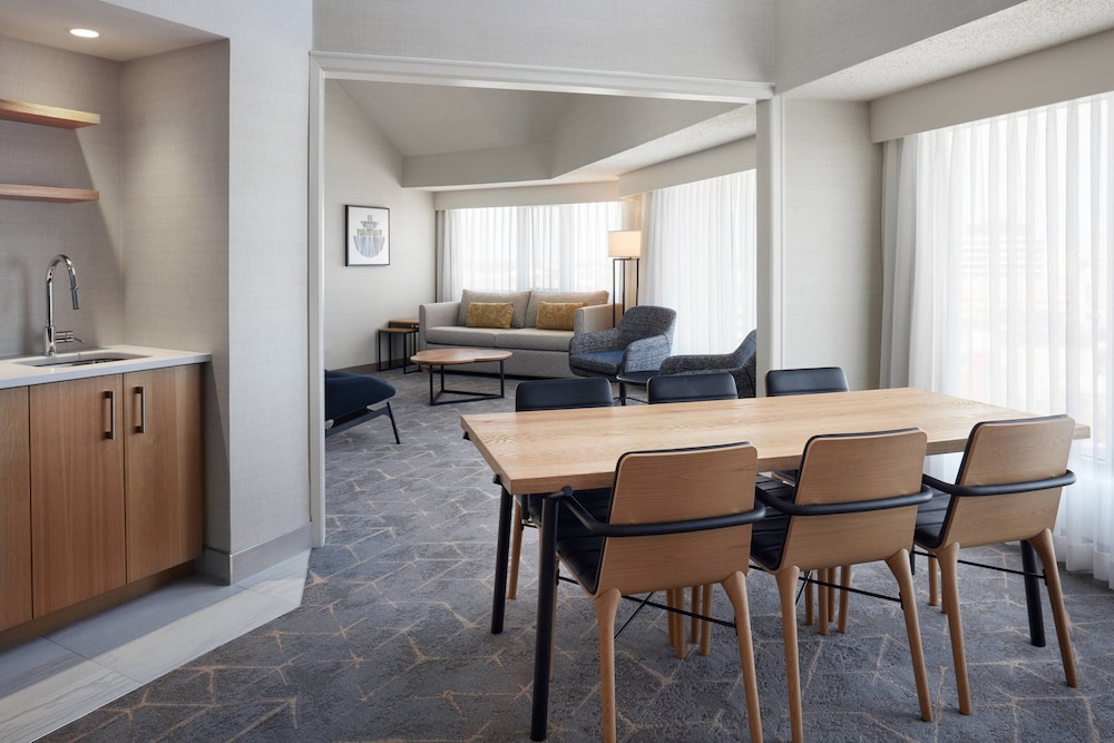 Delta Hotels By Marriott Saskatoon Downtown 34/35