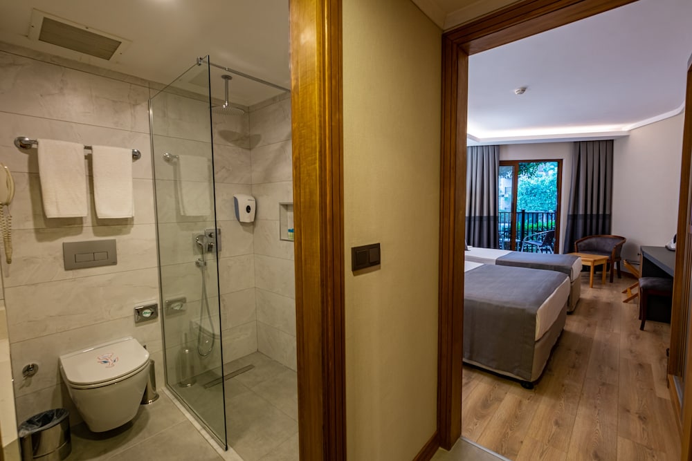 Alba Resort Hotel 49/50