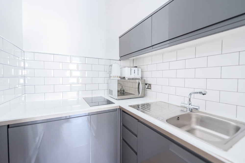 Edinburgh Castle Apartments And Suites 49/55