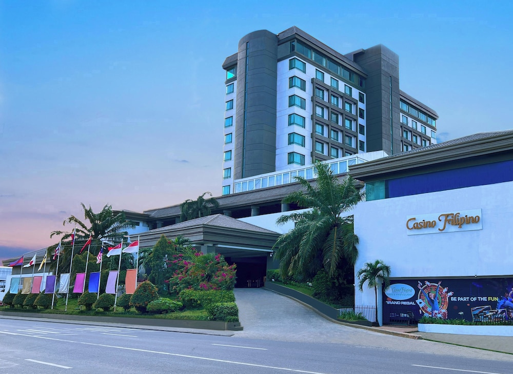 Grand Regal Hotel Davao 48/50