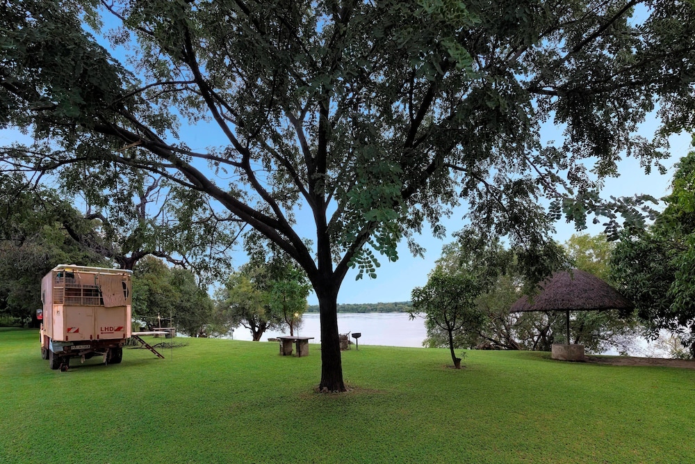 Protea Hotel By Marriott Zambezi River Lodge 18/22