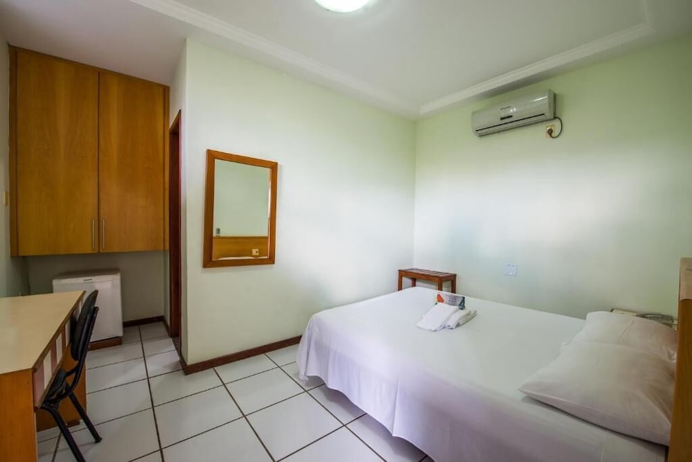 HOTEL METROPOLITANO 10/26