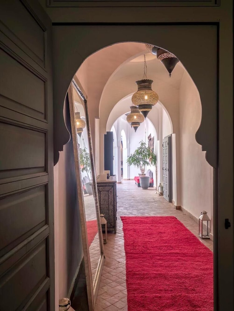 Riad 64 9/48