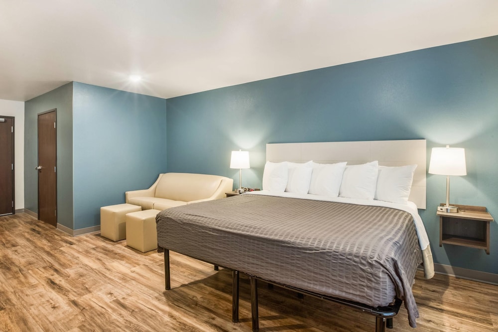 WoodSpring Suites Atlanta Newnan 14/41