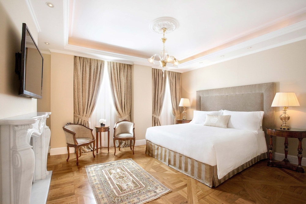 Guest Room, Deluxe, Twin Beds, Acropolis View