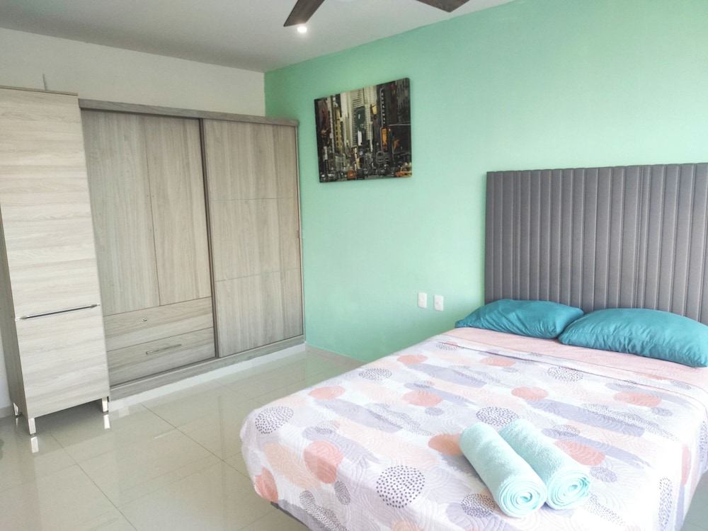 Capital O Hotel Brisas del Mar Playa Del Carmen 25/98