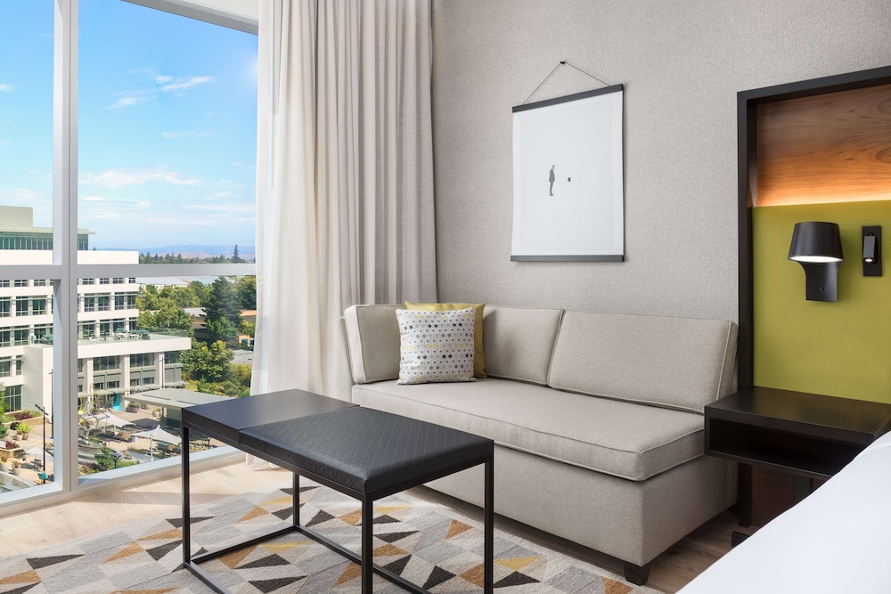 Hyatt Centric Mountain View 40/70