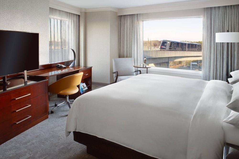 غرفة بسرير كينج لذوي الإعاقة، Atlanta Airport Marriott Gateway 2/4