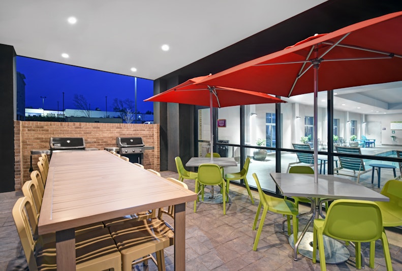 Home2 Suites by Hilton Liberty NE Kansas City MO 40/48
