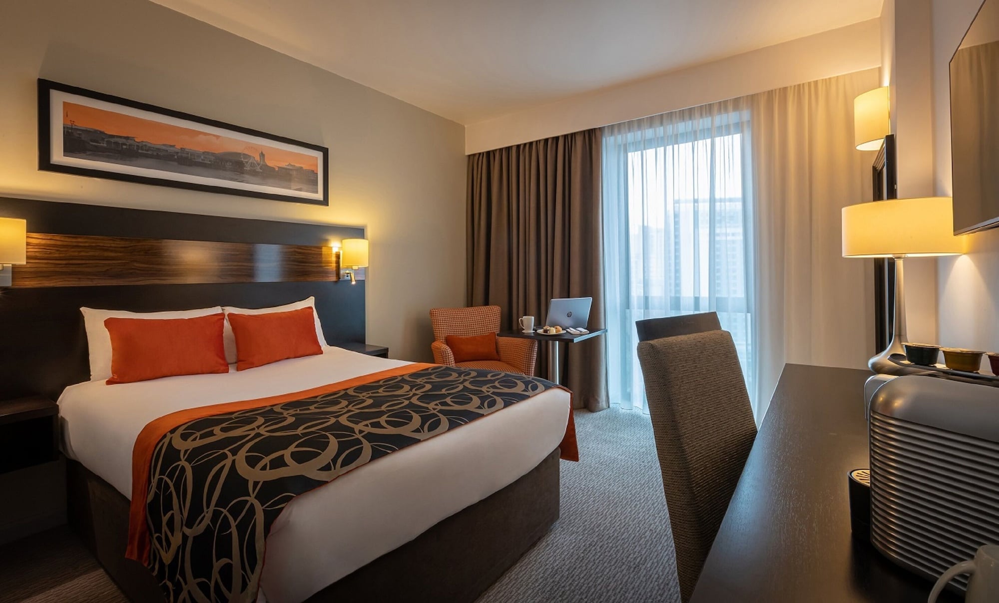 EXECUTIVE, DOUBLE BED