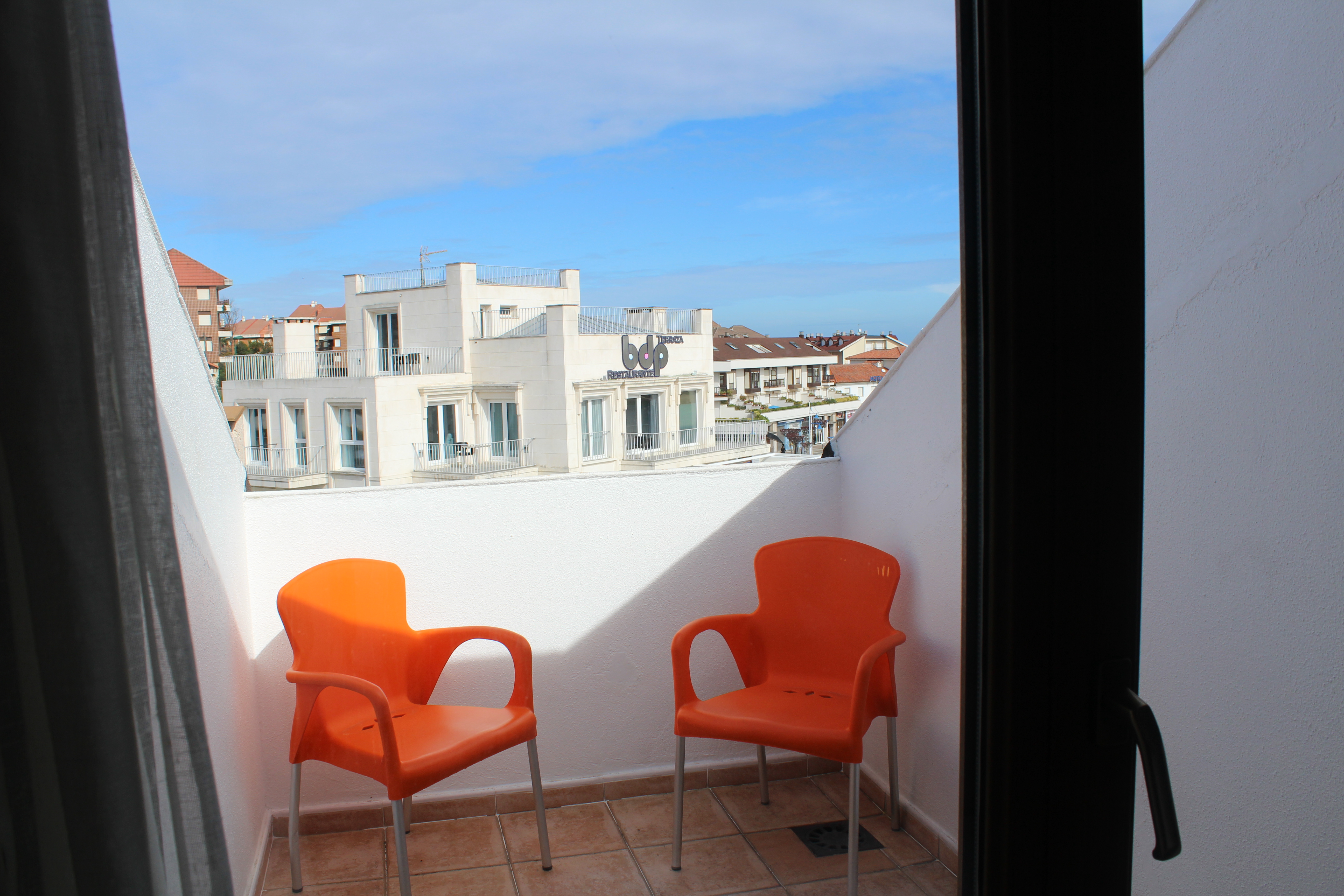 El Muelle De Suances 3/50