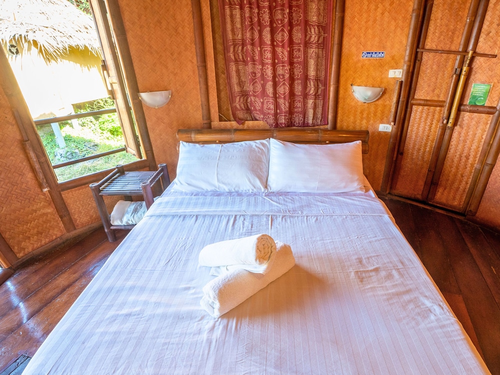 Paree Hut Resort Koh Sichang 12/43