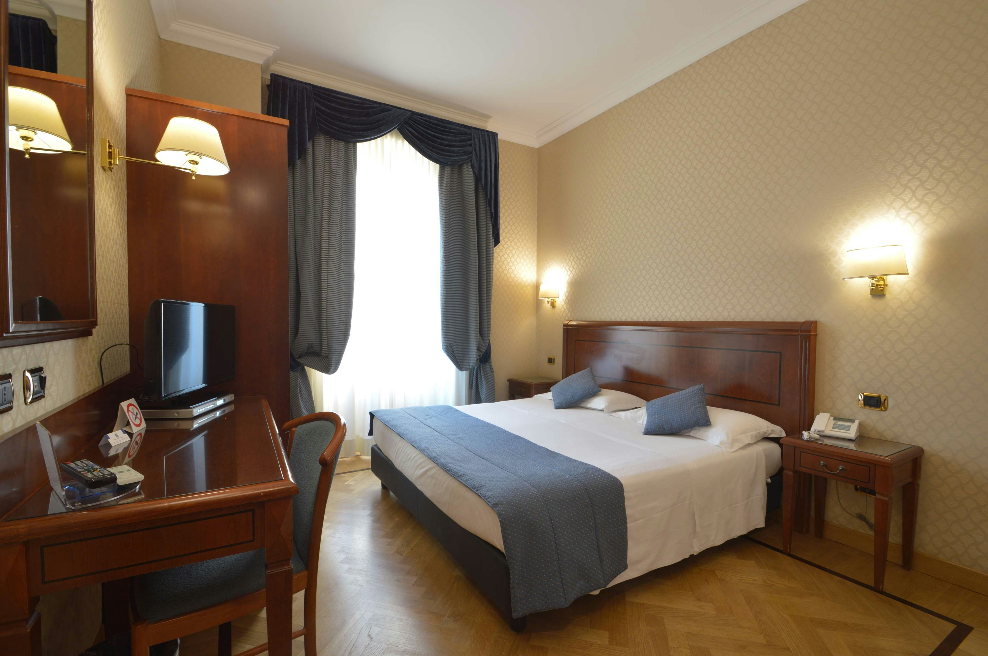 Hotel Montecarlo Roma 9/48