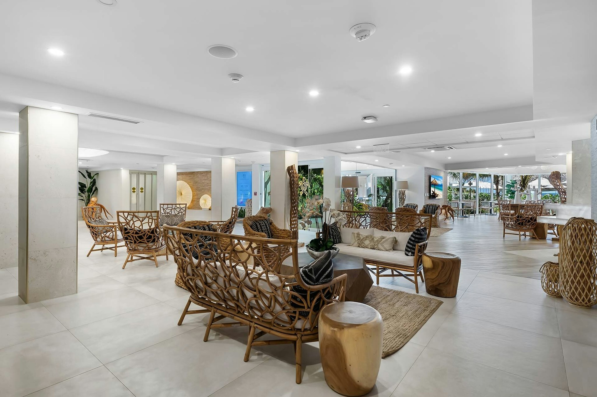 Beachcomber Oceanfront Resort Villas 52/71