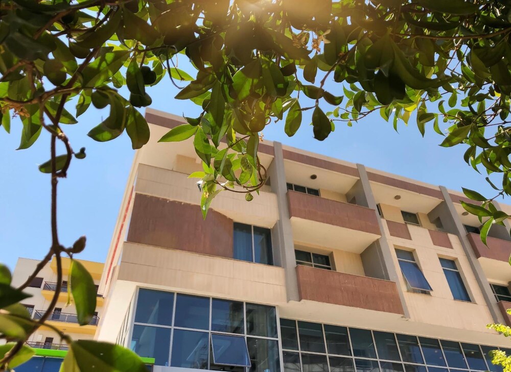 Kompleksi Arifi Hotel 2/50
