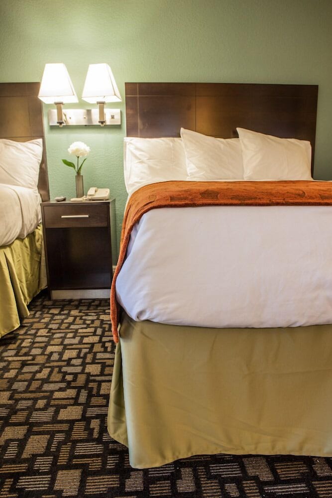 Marinwood Inn & Suites 21/43