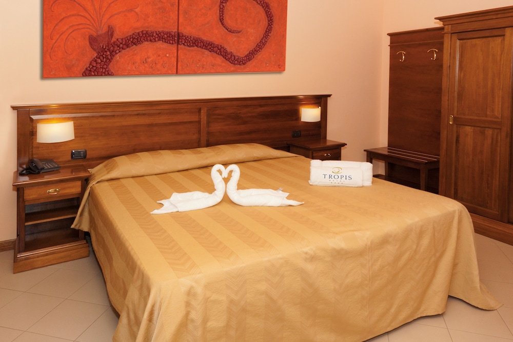 Hotel Tropis 16/70