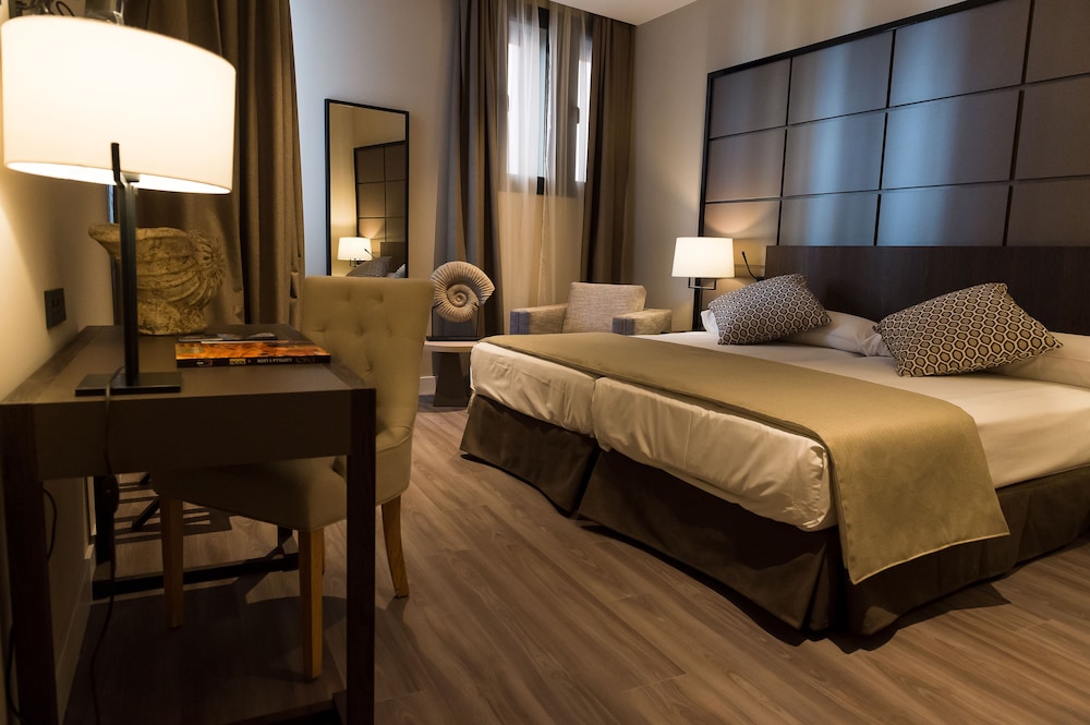 Hotel Palacio de Valderrabanos 25/78