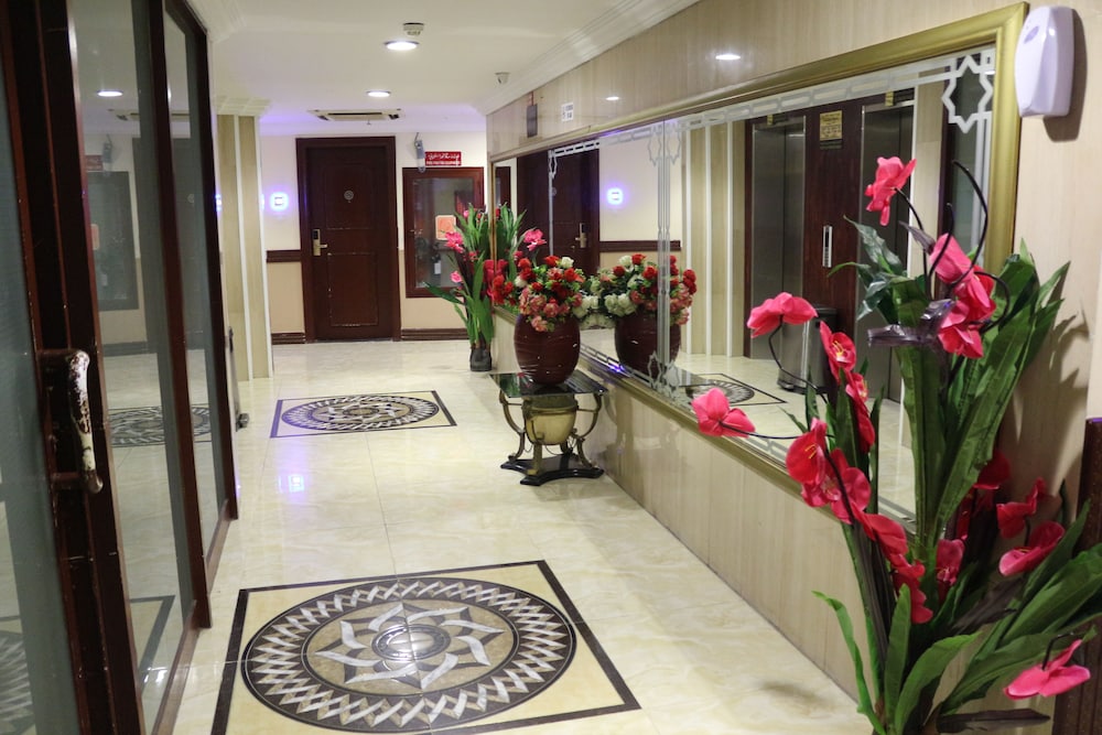 Mariana Hotel 10/50