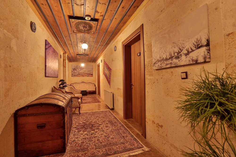 Milat Cave Hotel 41/50