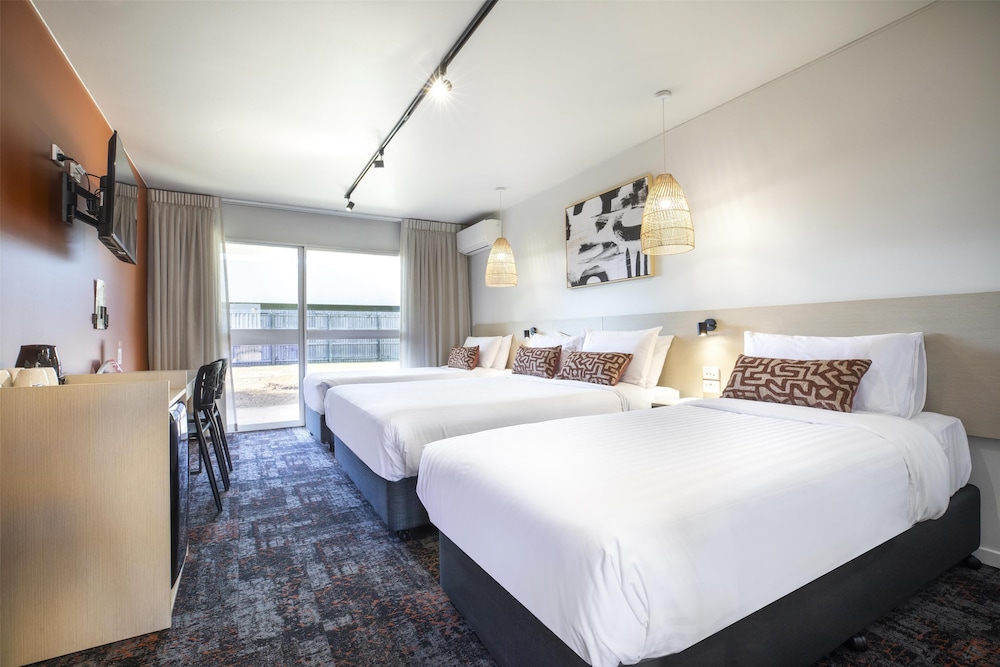 Dalrymple Hotel 22/67