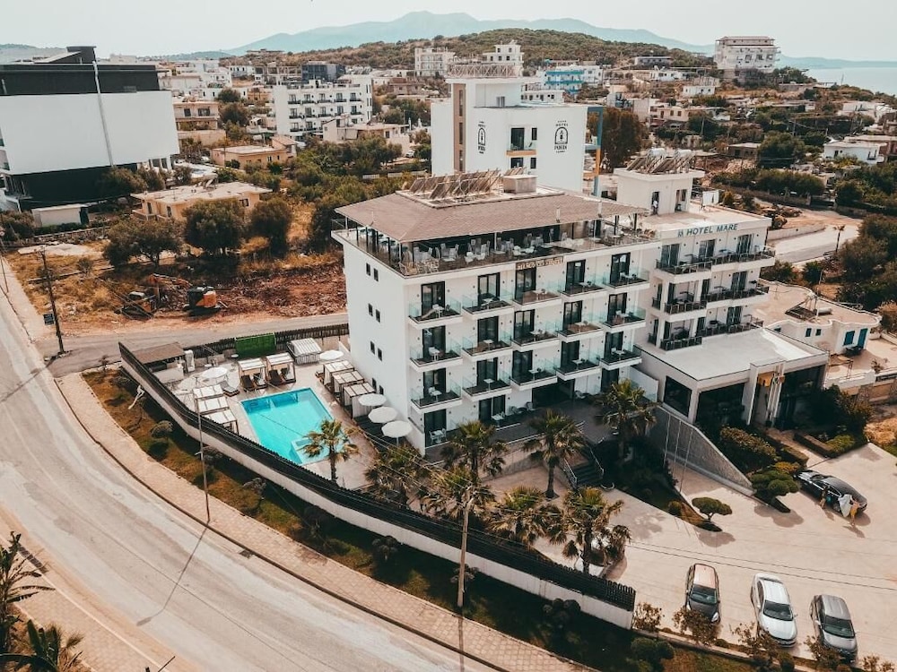 Bianco Hotel in Ksamil