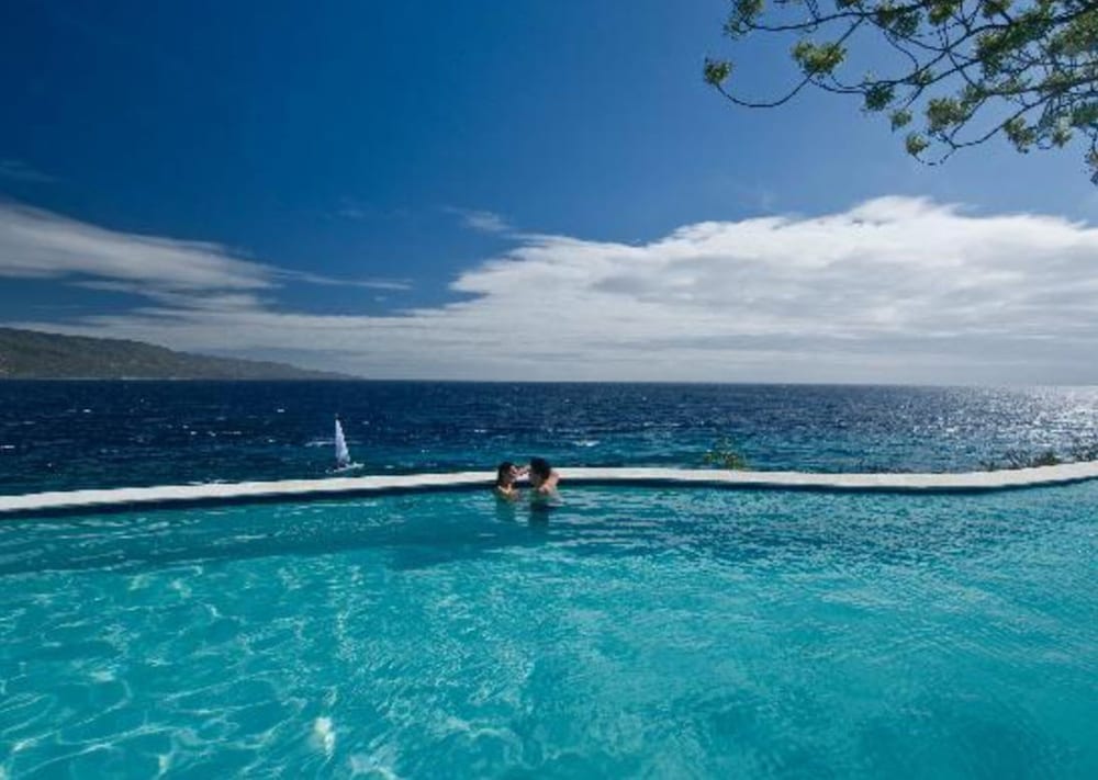 Bluewater Sumilon Island Resort 34/50