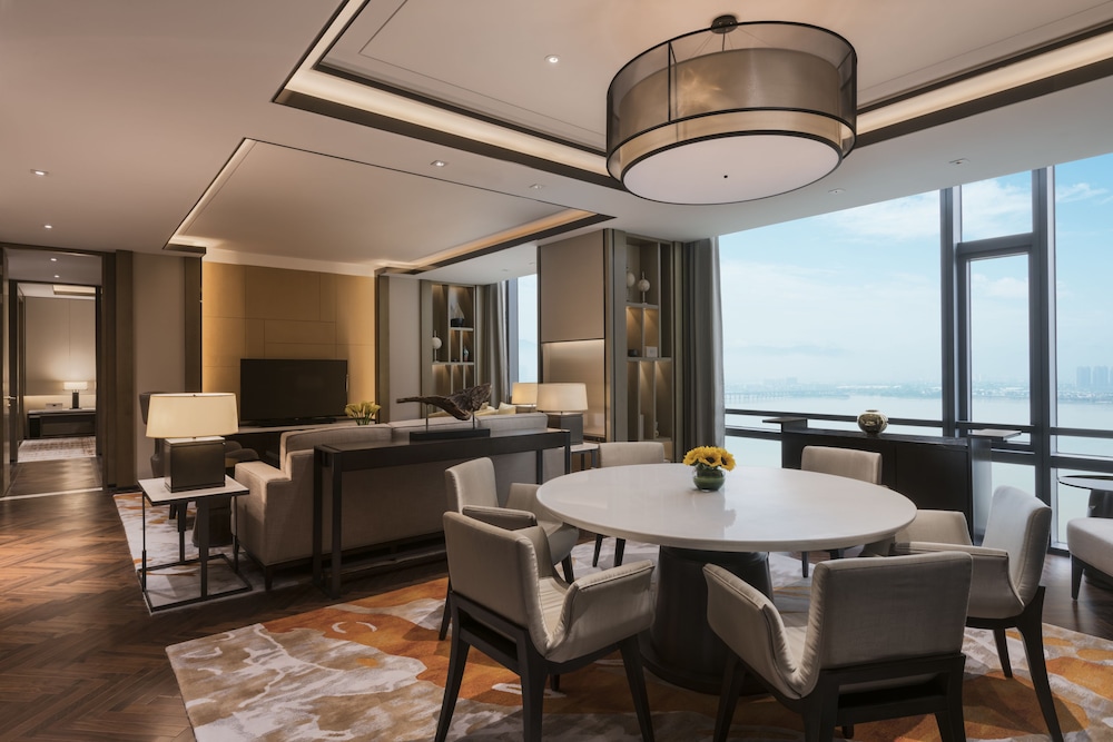 Hyatt Regency Fuzhou Cangshan 62/73
