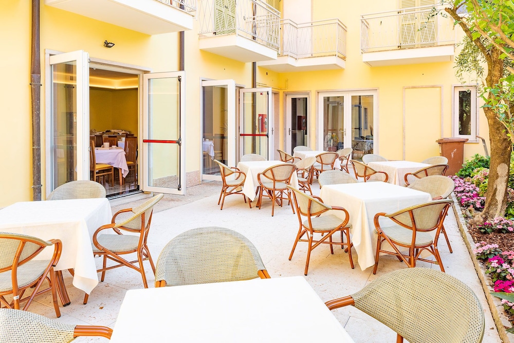 Hotel Centrale 29/50