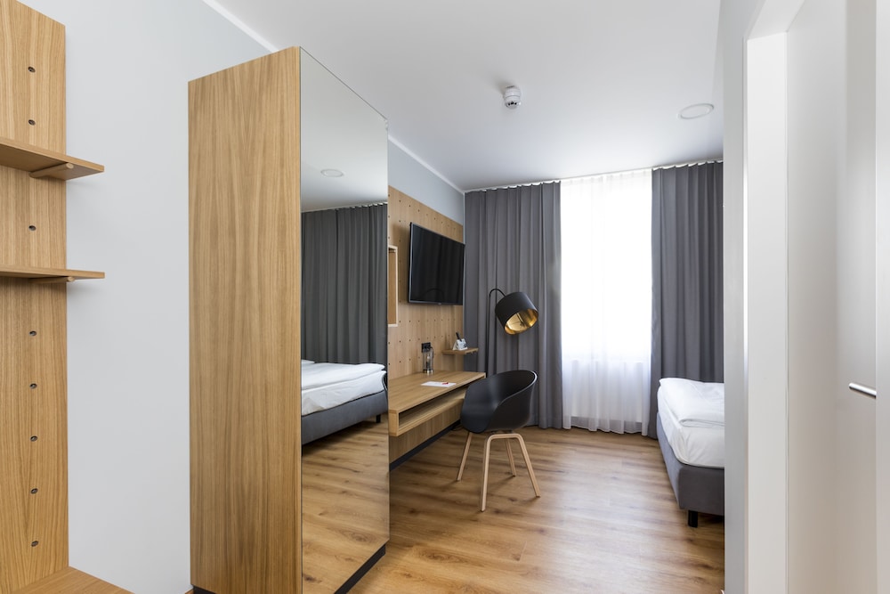 Mk Hotel Eschborn 23/50