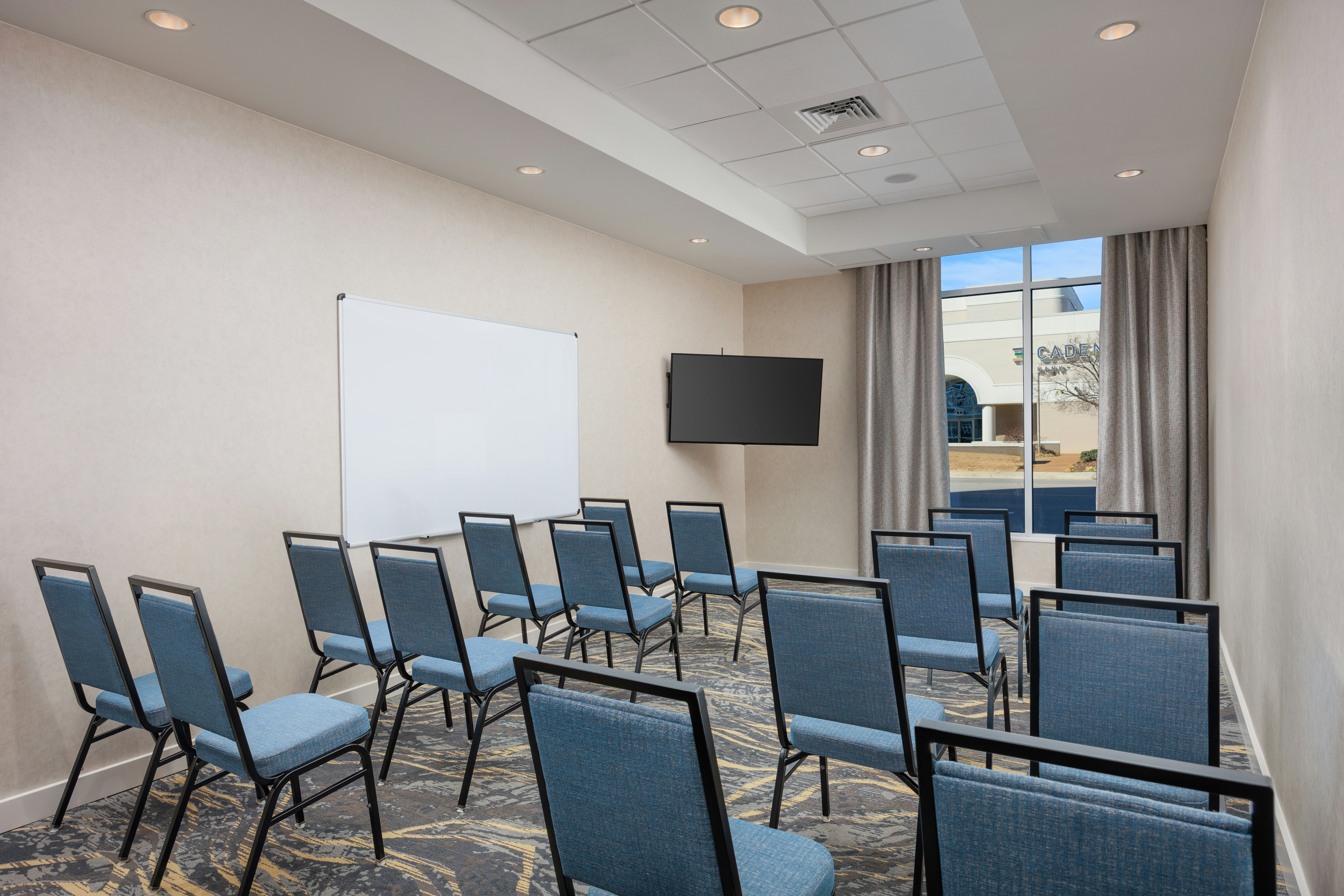 Hampton Inn and Suites Huntsville Downtown 15/21