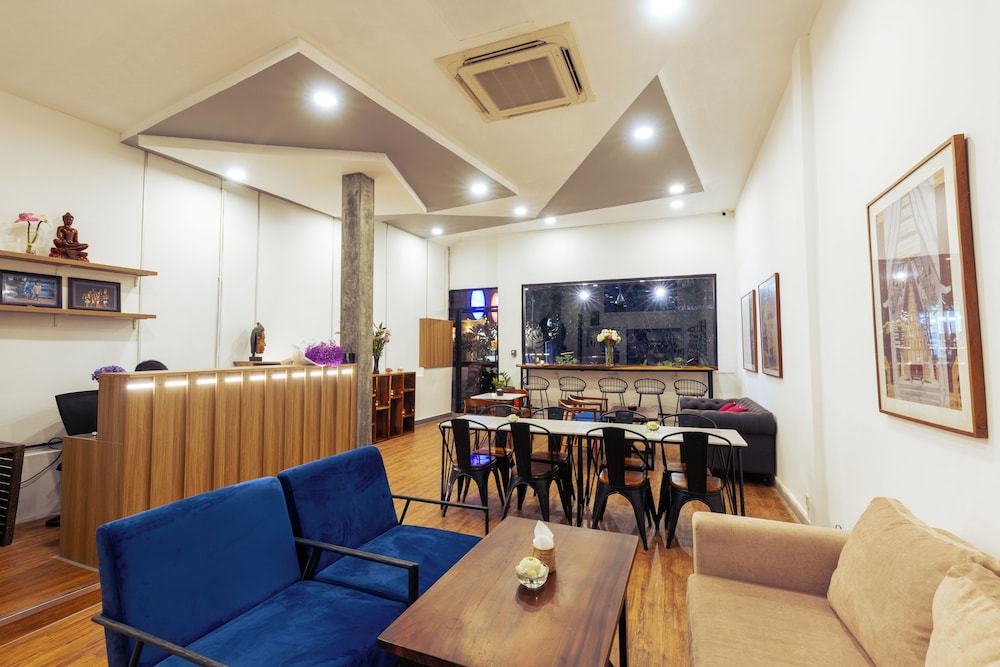 Suite Home Boutique Hotel 51/60