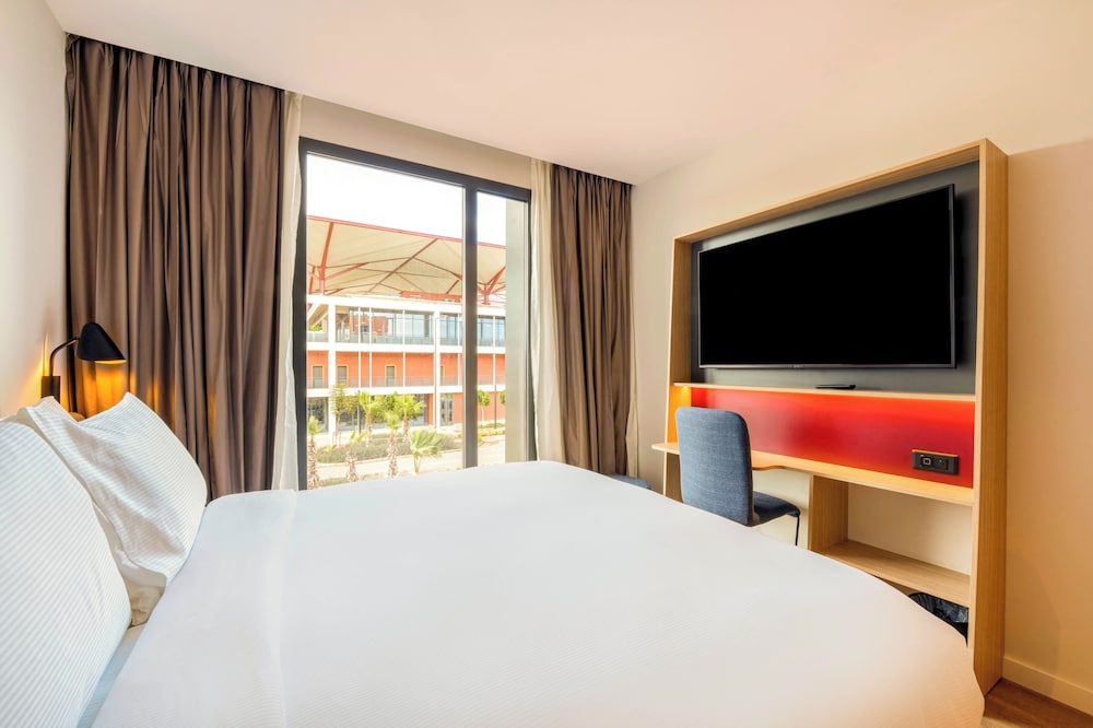 Hampton by Hilton Ben Guerir 6/21