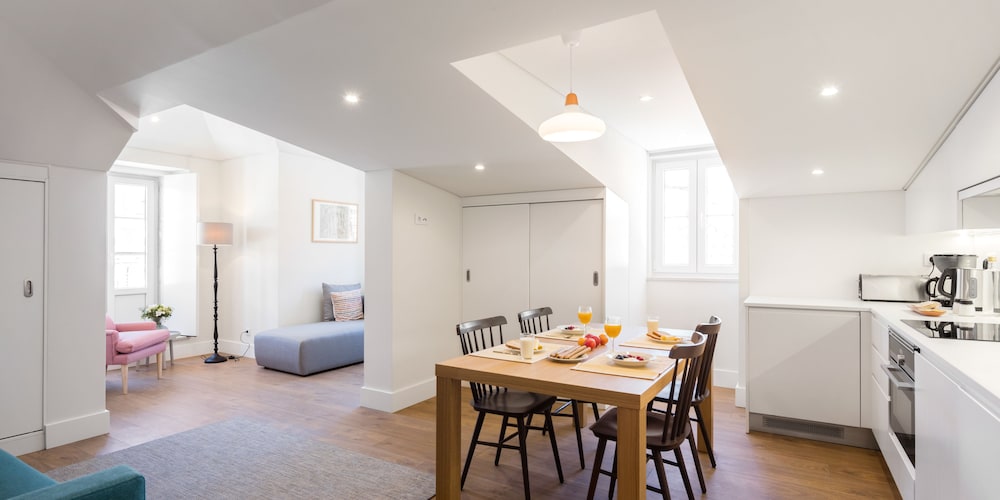 Lisbon Serviced Apartments - Bairro Alto 70/79