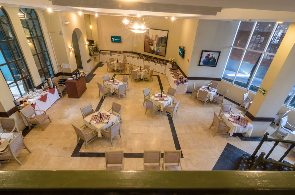 HOTEL SAN FRANCISCO LEON 46/64