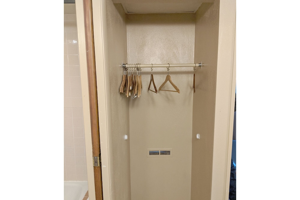 Americas Best Value Inn Vandalia 24/35