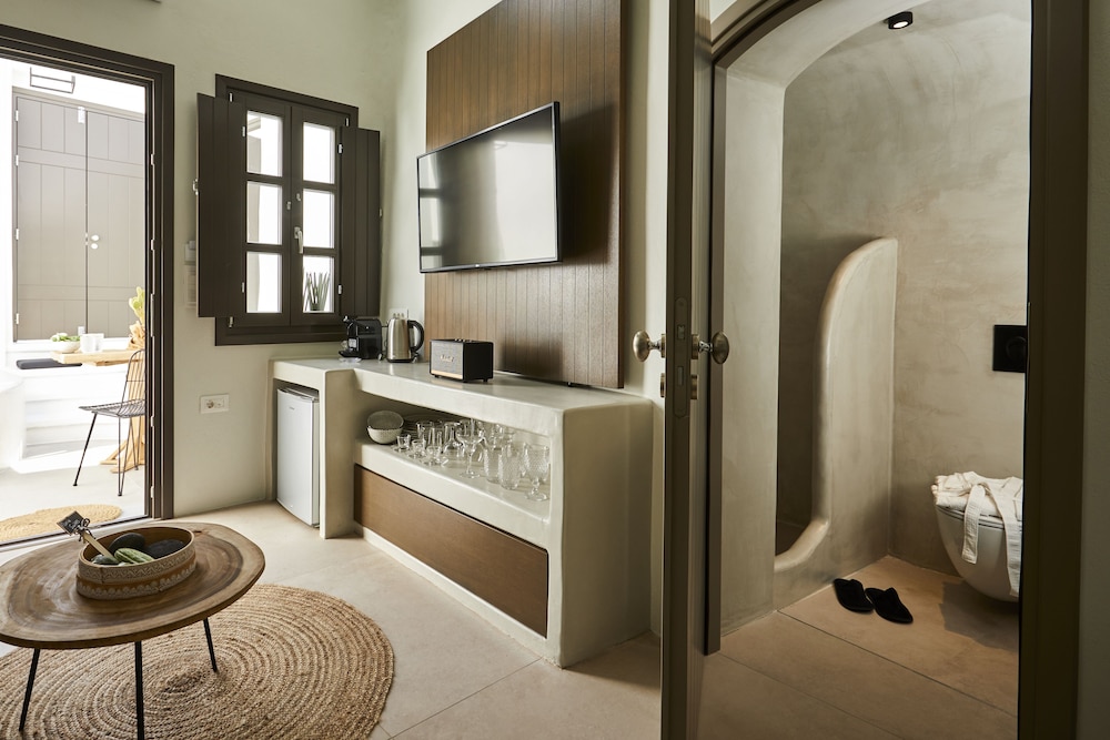 Floria Suites 5/46