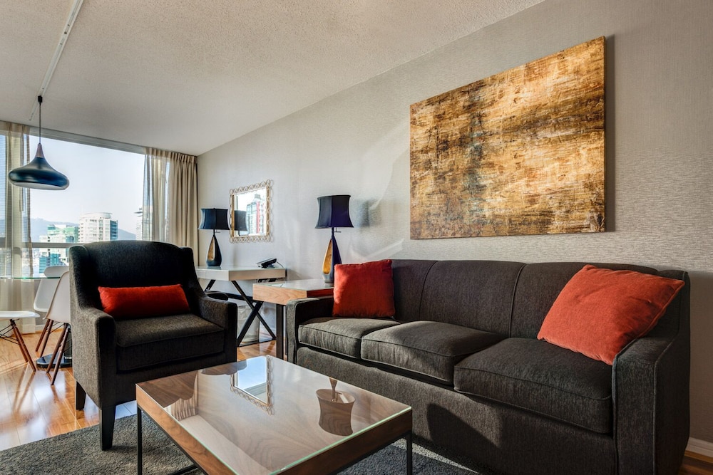 Carmana Hotel and Suites 25/39