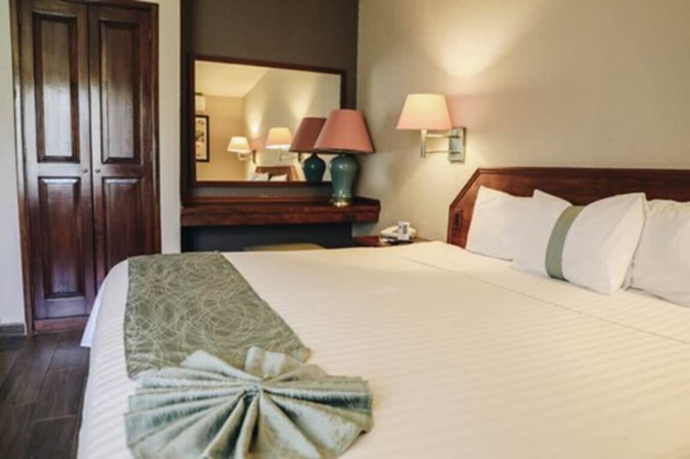 Hotel La Joya 9/62