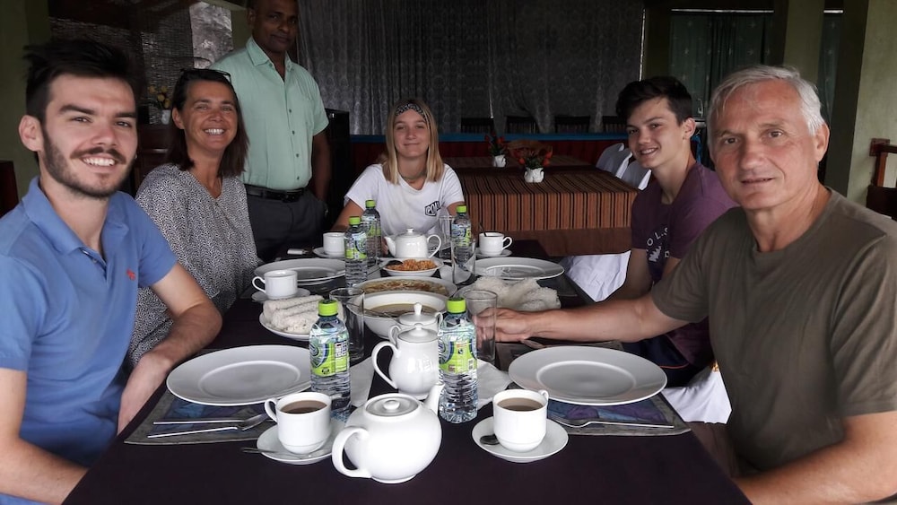 Deer Point Hotel Kandy 22/41