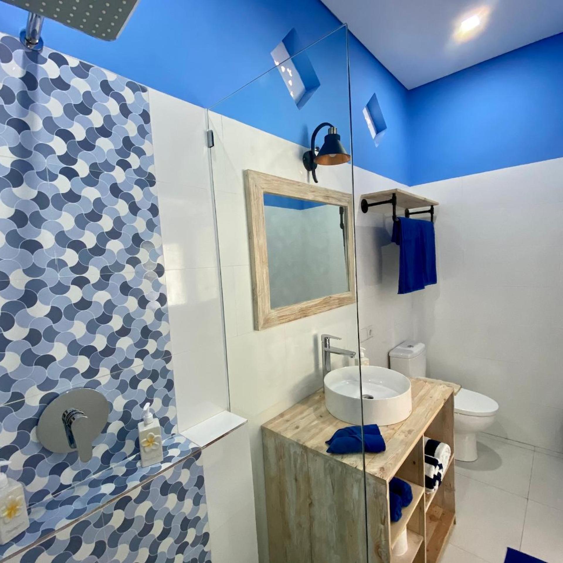 Kura Kura Divers Lodge 16/32